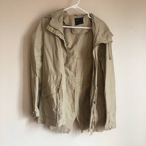 Beige light weight zipper jacket, L